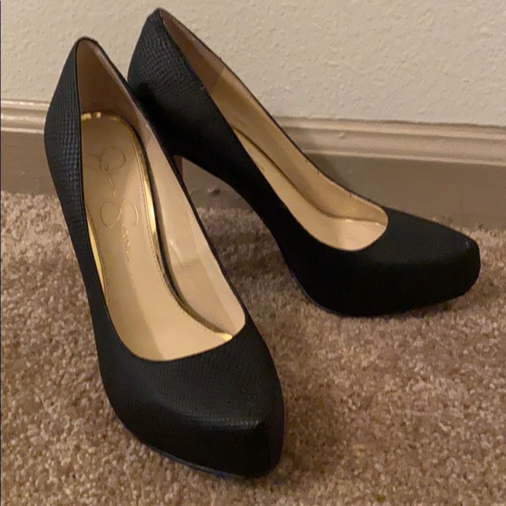 Used Jessica Simpson Parisha platform pumps